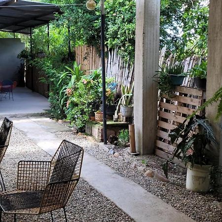Hostal Villa Del Rio Las Brisas Villavieja Eksteriør billede