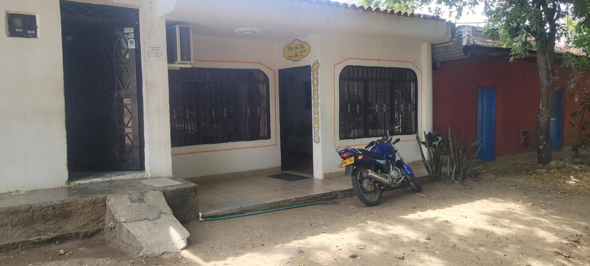 Hostal Villa Del Rio Las Brisas Villavieja Eksteriør billede