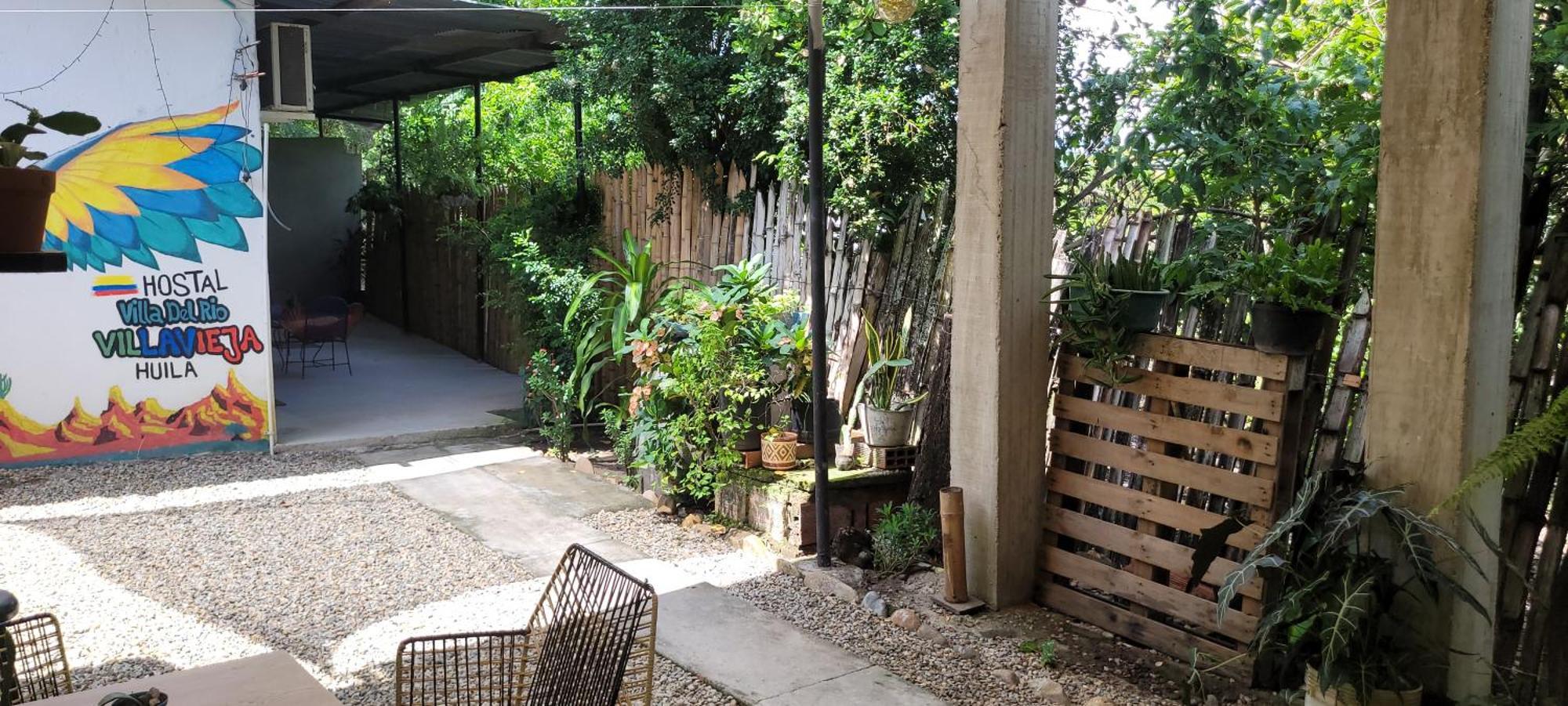 Hostal Villa Del Rio Las Brisas Villavieja Eksteriør billede