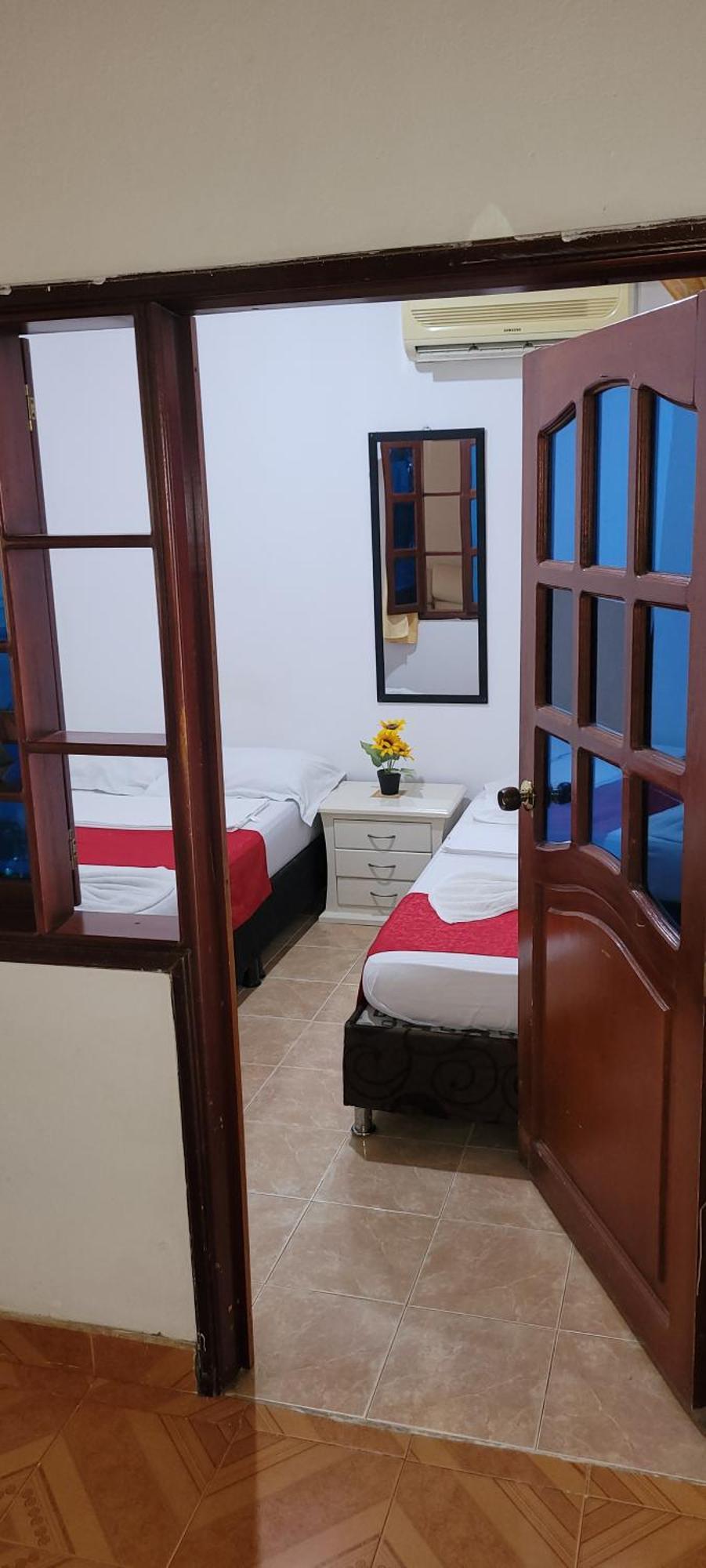 Hostal Villa Del Rio Las Brisas Villavieja Eksteriør billede