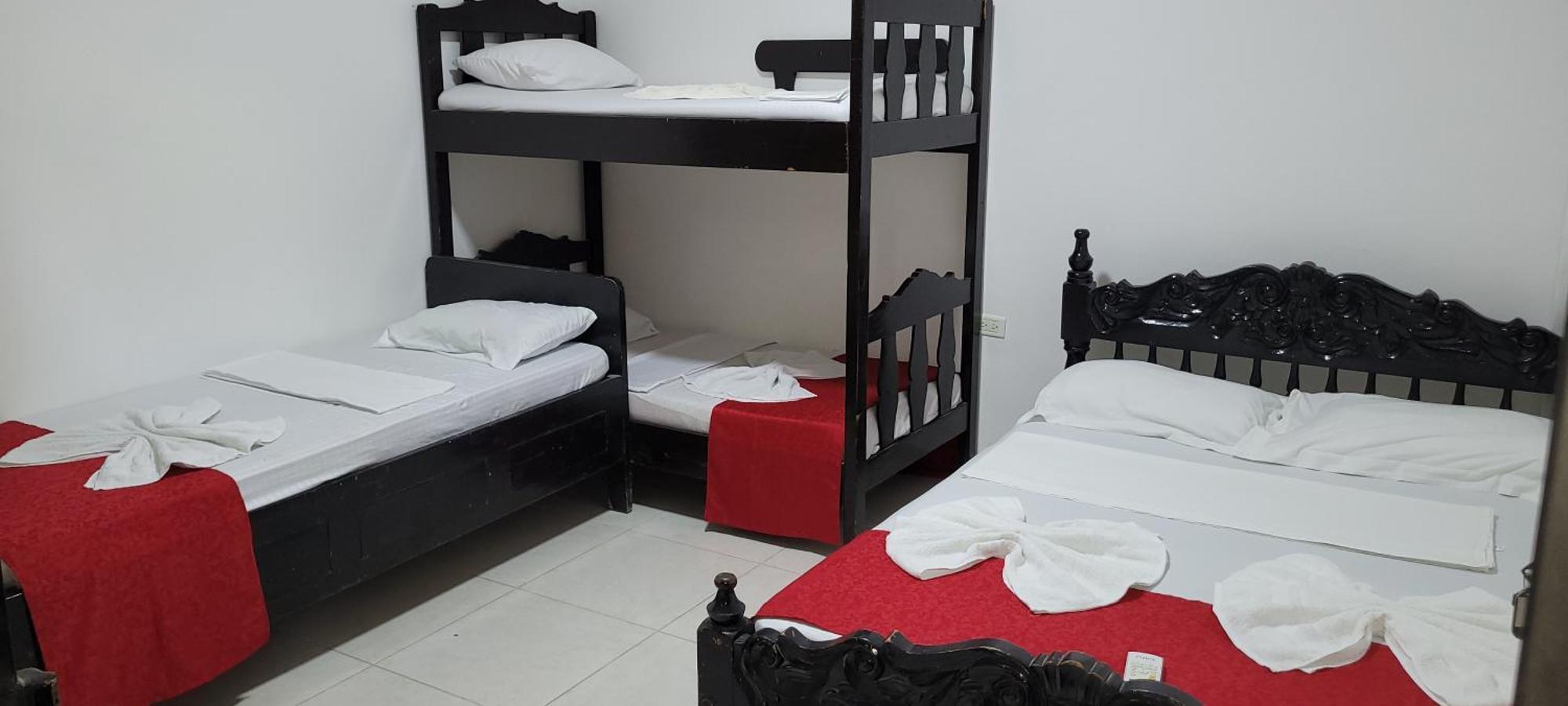 Hostal Villa Del Rio Las Brisas Villavieja Eksteriør billede