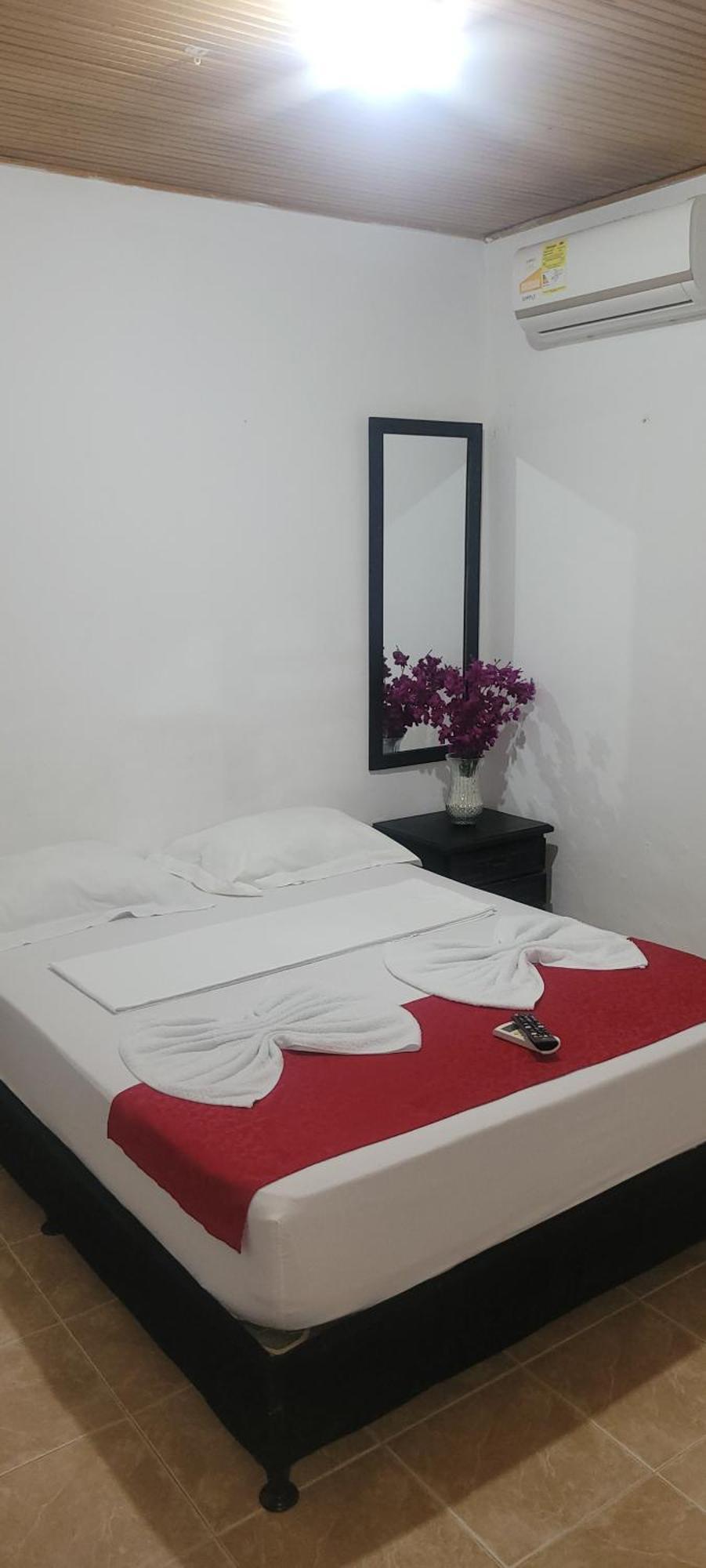 Hostal Villa Del Rio Las Brisas Villavieja Eksteriør billede